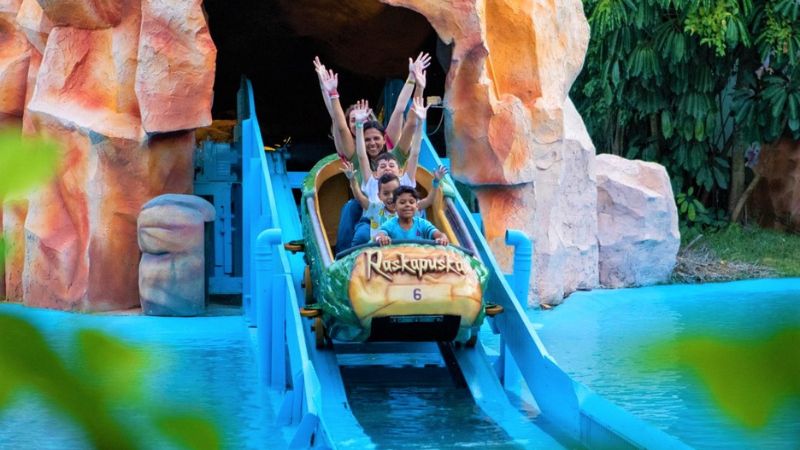 Beto Carrero World 2 Dias - destino de excursão saindo de Londrina